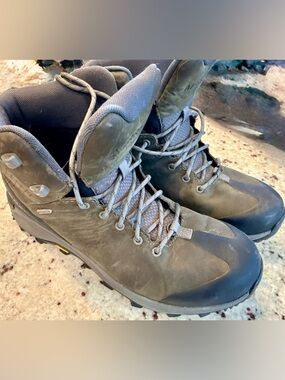 Merrell Thermo Glacier Mid Hiking Boots